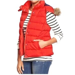 Old Navy Puffer Vest With Fur Lined Hood Red Women's Sz medium